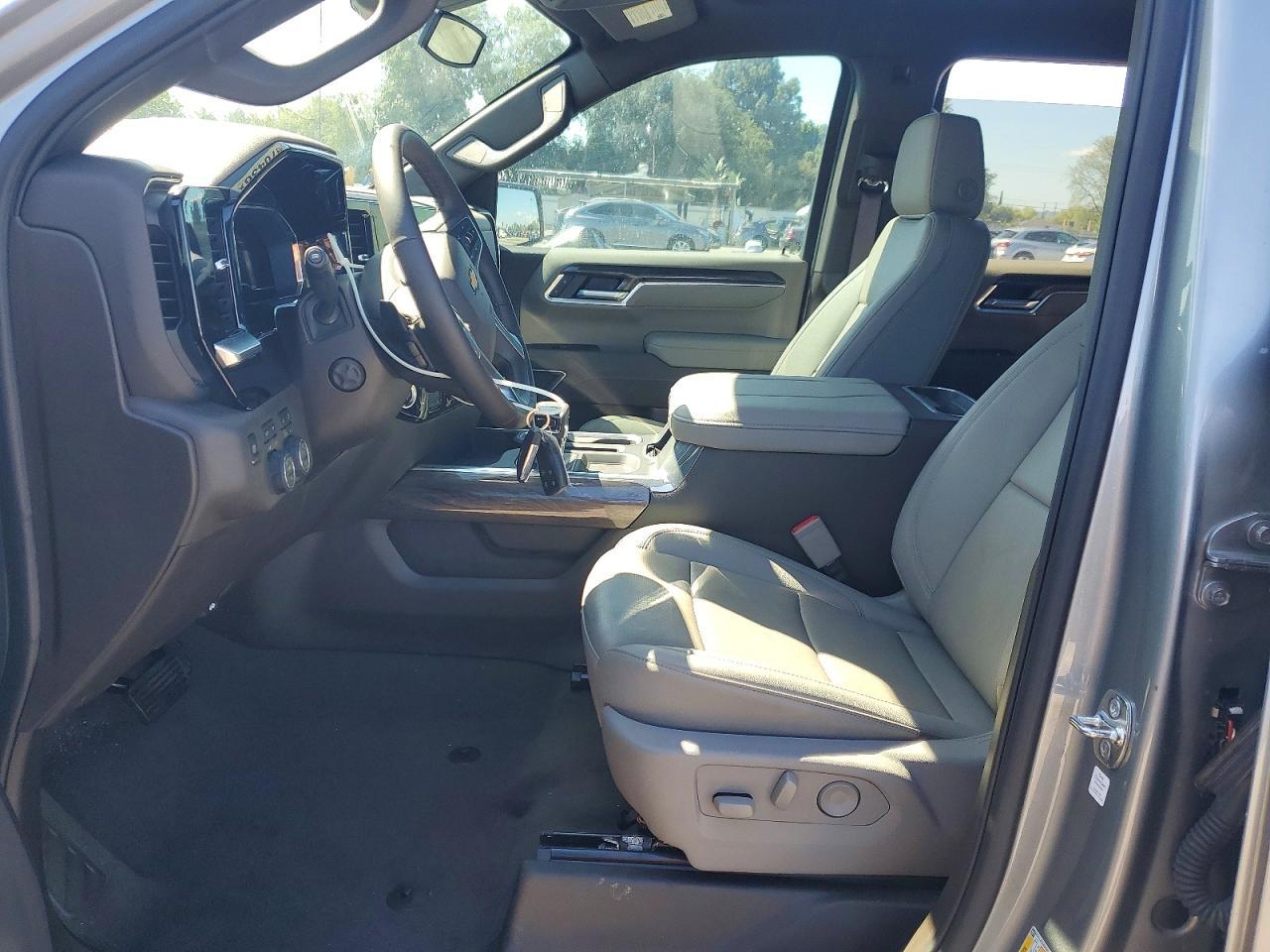 2025 Chevrolet Silverado K1500 LTZ