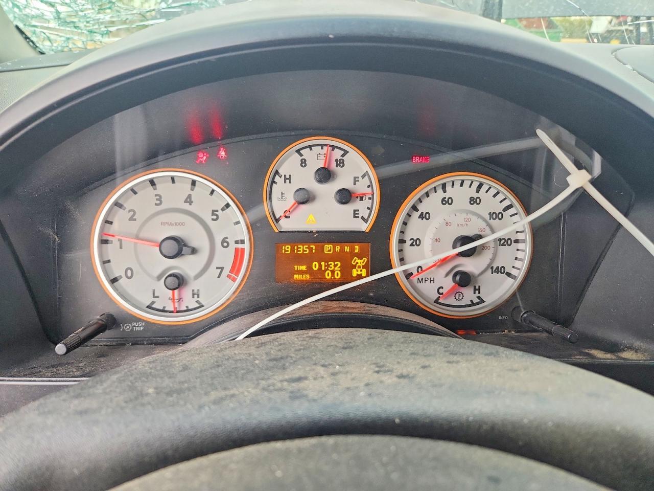 2013 Nissan Titan SV