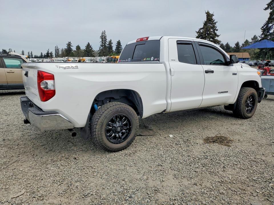 2015 Toyota Tundra SR5