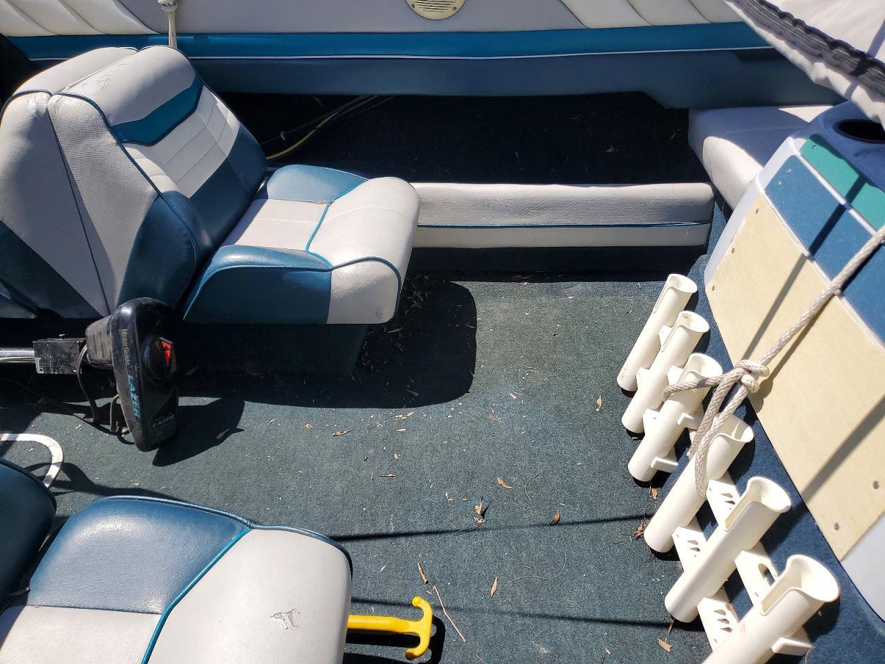 1991 Bayliner 2050 Capri BR With Trailer