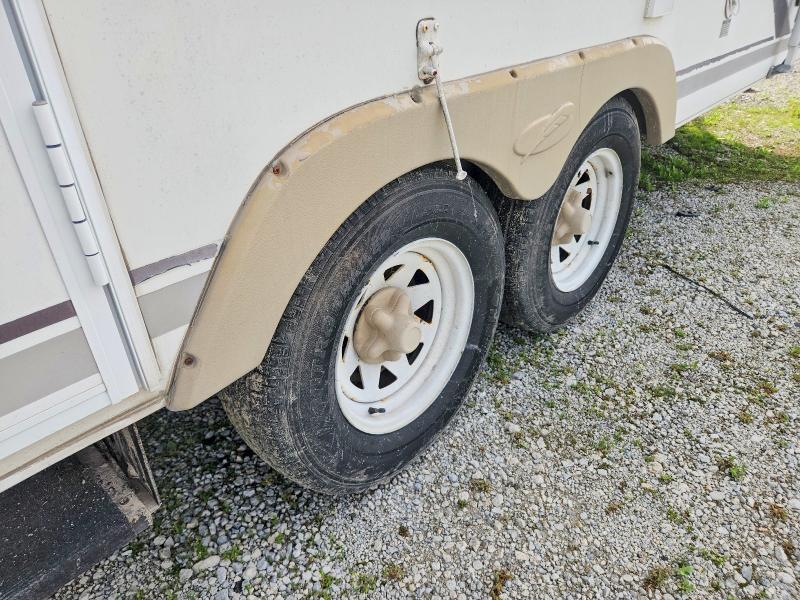 2005 Bantam 2005 R-VISION Trail Lite Camper