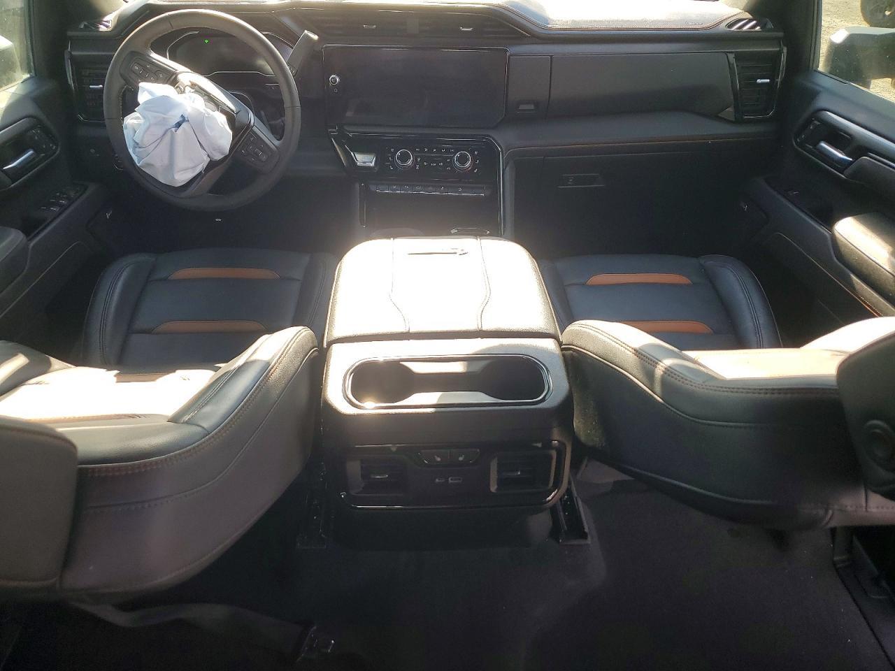 2025 GMC Sierra K2500 AT4