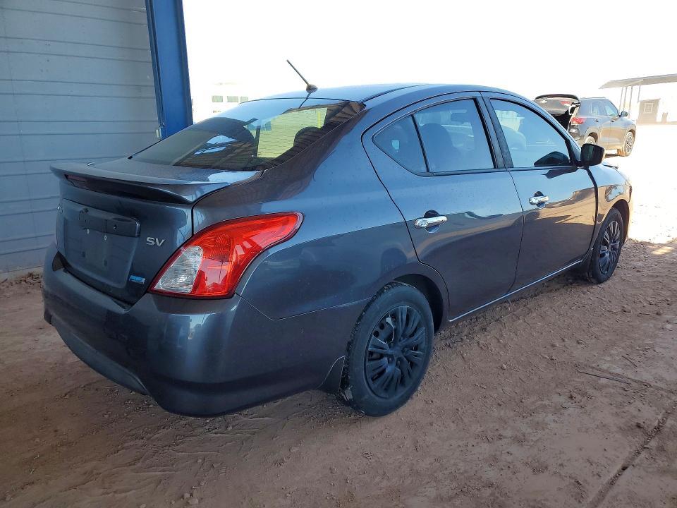 2015 Nissan Versa 1.6 sv