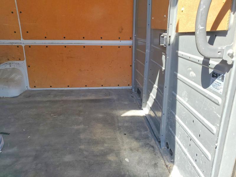 2013 Nissan NV 2500 HD S