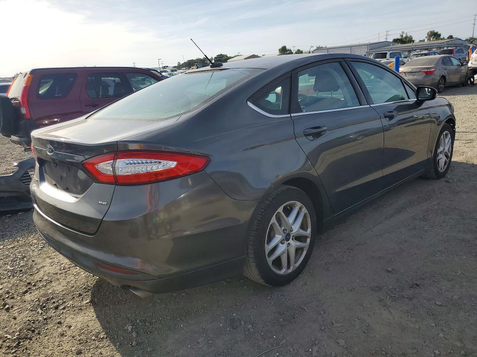 2016 Ford Fusion se