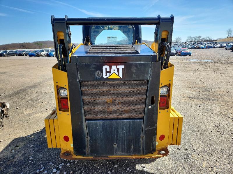 2019 Caterillar 242D HF. RWD