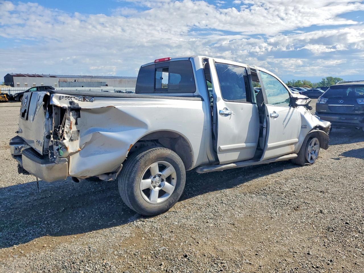 2004 Nissan Titan XE