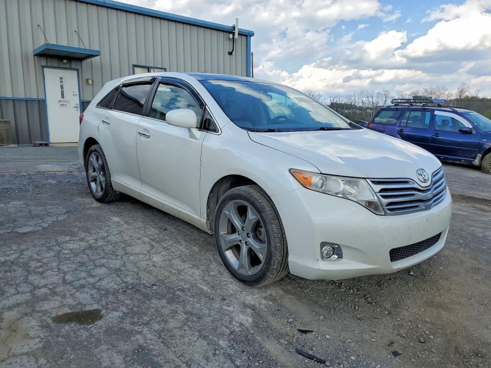 2010 Toyota Venza awd V6
