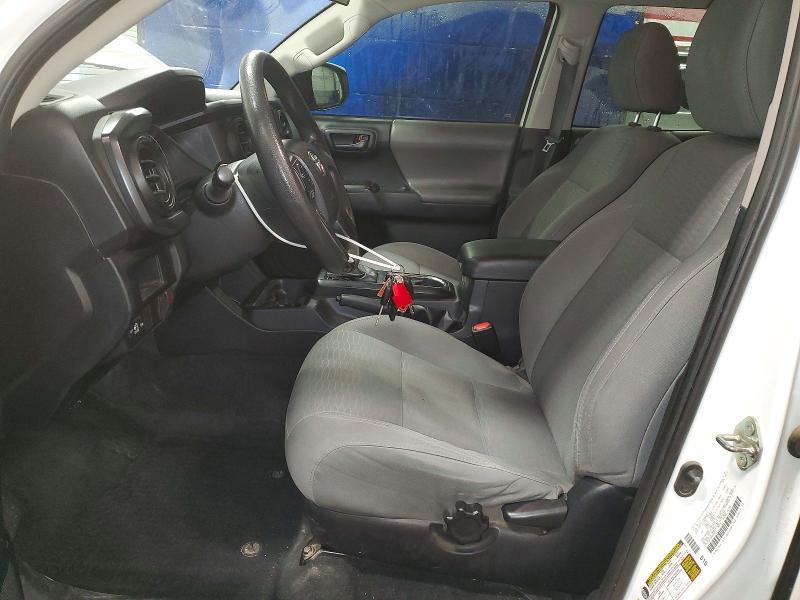 2017 Toyota Tacoma sr V6