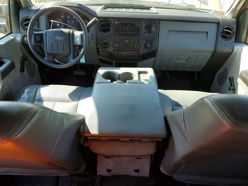 2013 Ford F450 Super Duty Flatbed Truck