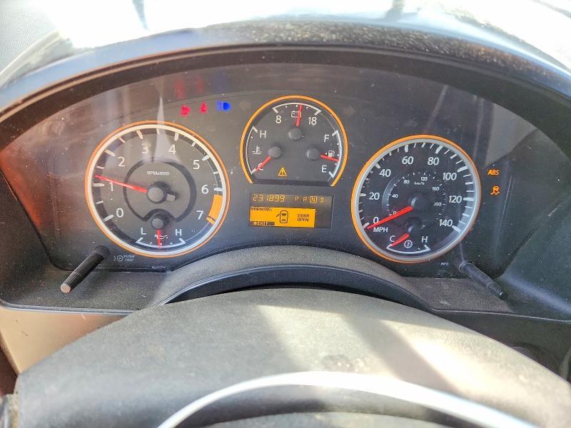 2015 Nissan Titan SV