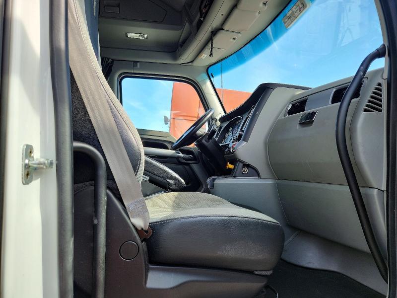 2020 Kenworth T680 Semi Truck