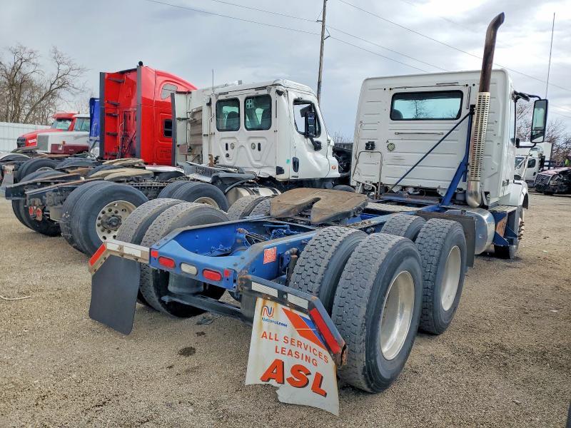 2012 Volvo VNL Semi Truck