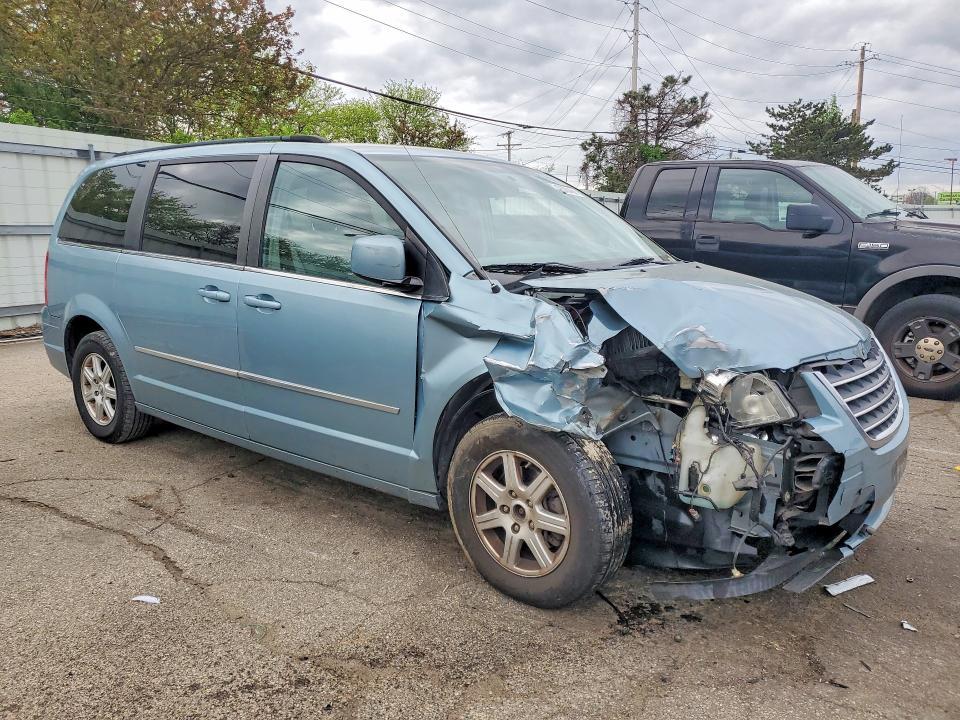 2010 Chrysler Town & Country Touring