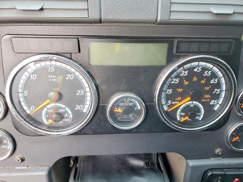 2016 Freigliner 2016 Freightliner Cascadia 125 Semi Truck