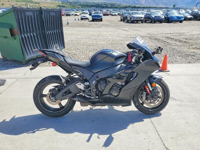 2025 Kawasaki ZX1002 L