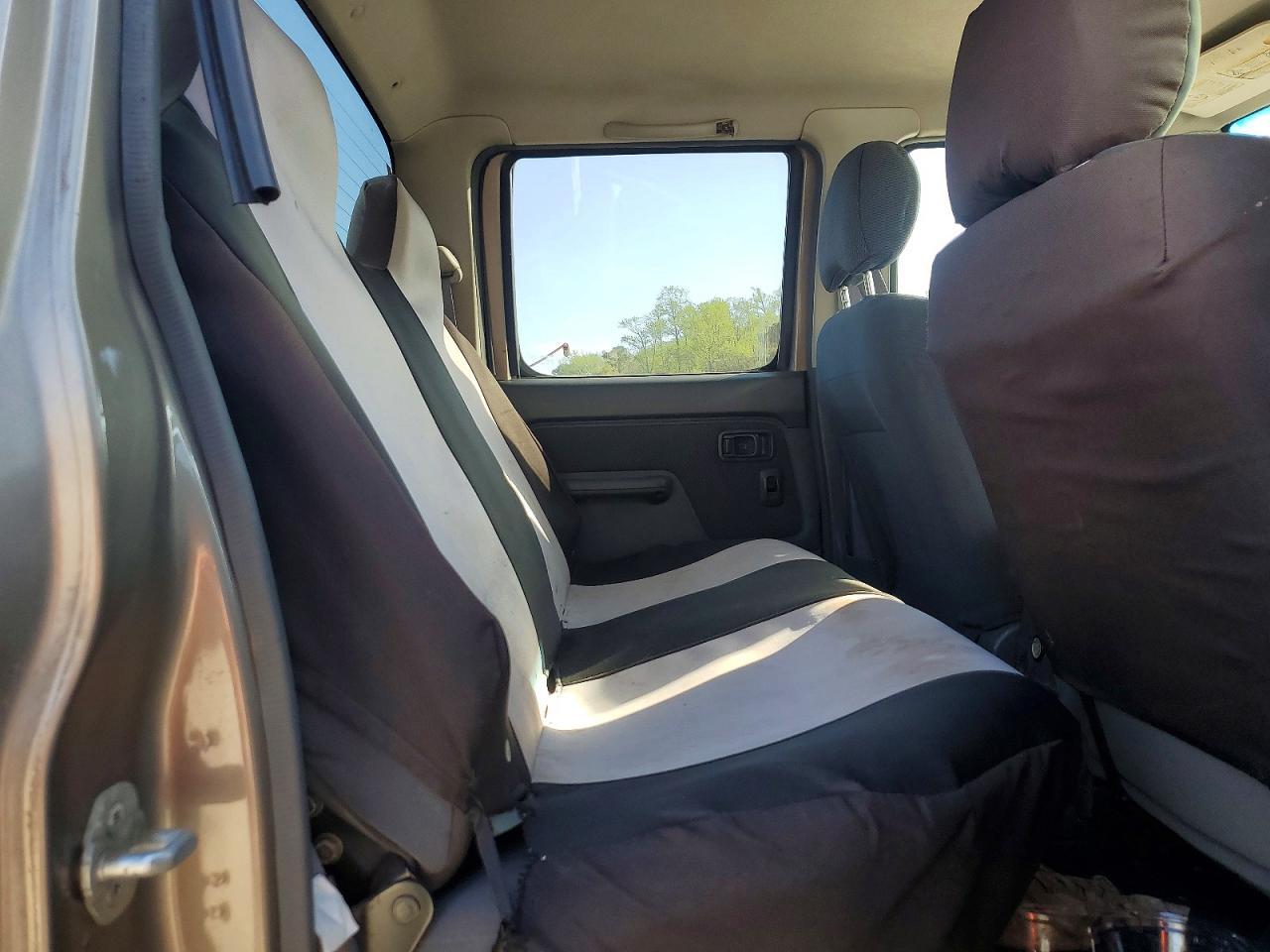 2003 Nissan Frontier XE-V6