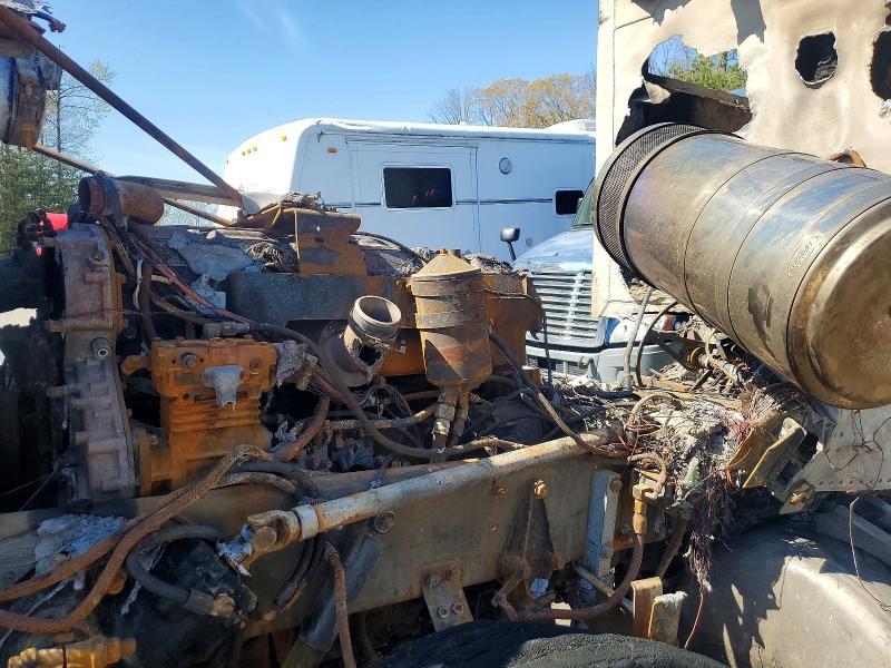1998 Peterbilt 379
