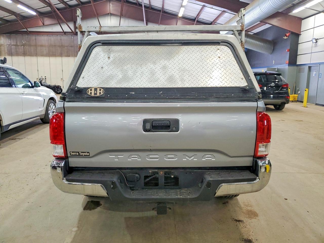 2016 Toyota Tacoma SR5