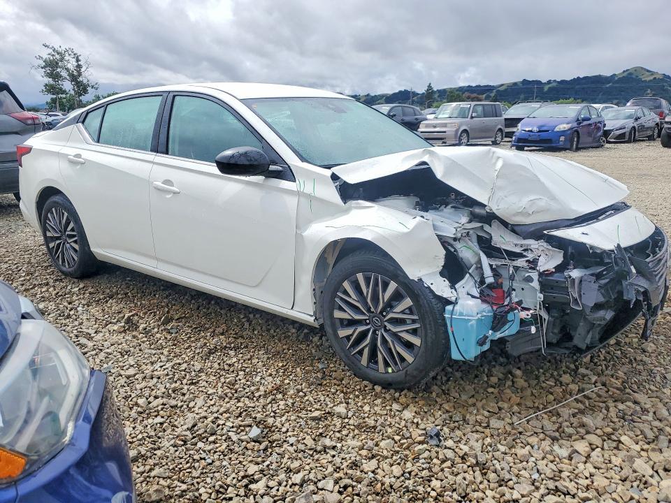 2026 Nissan Altima sv