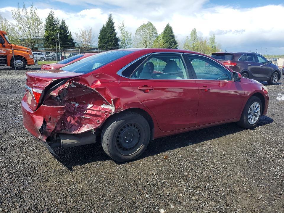 2016 Toyota Camry le