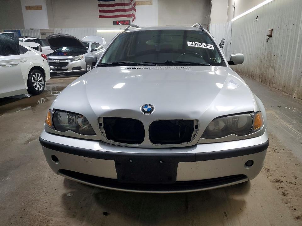 2002 BMW 325 xit