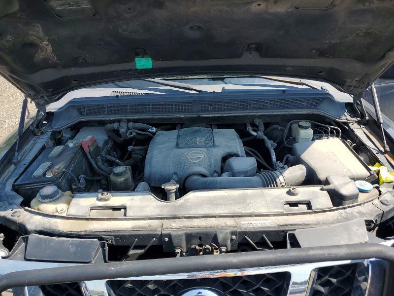 2011 Nissan Titan SV