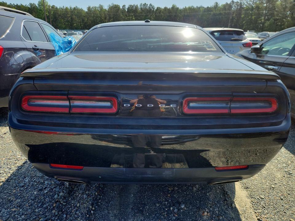 2015 Dodge Challenger sxt