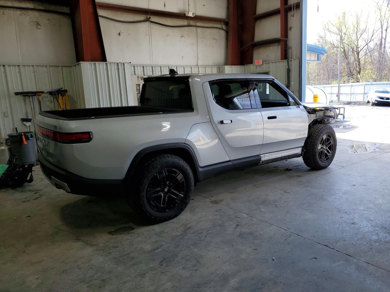 2022 Rivian R1T Adventure
