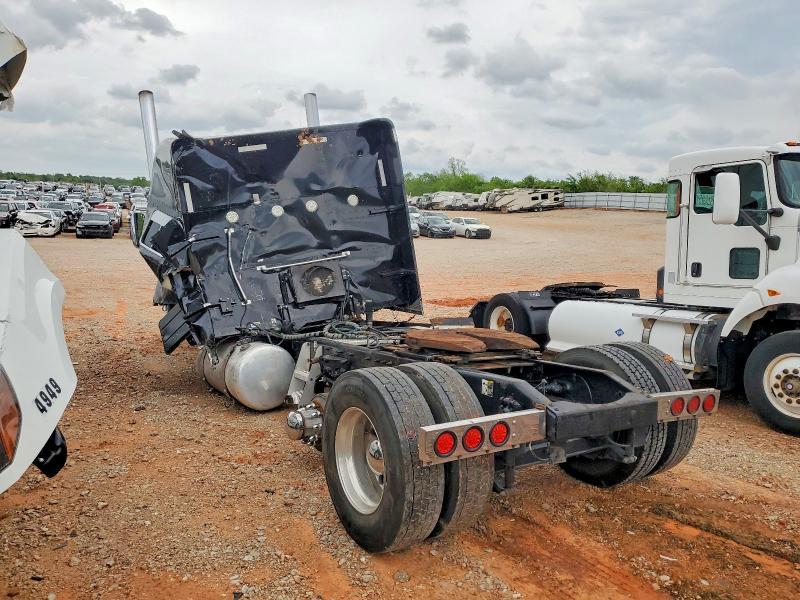 2013 Peterbilt 386 Semi Truck