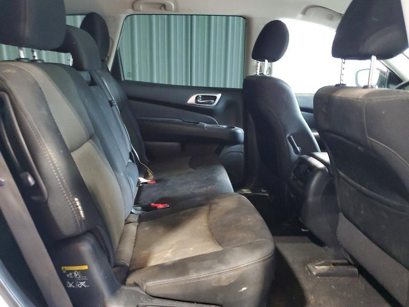 2020 Nissan Pathfinder sv