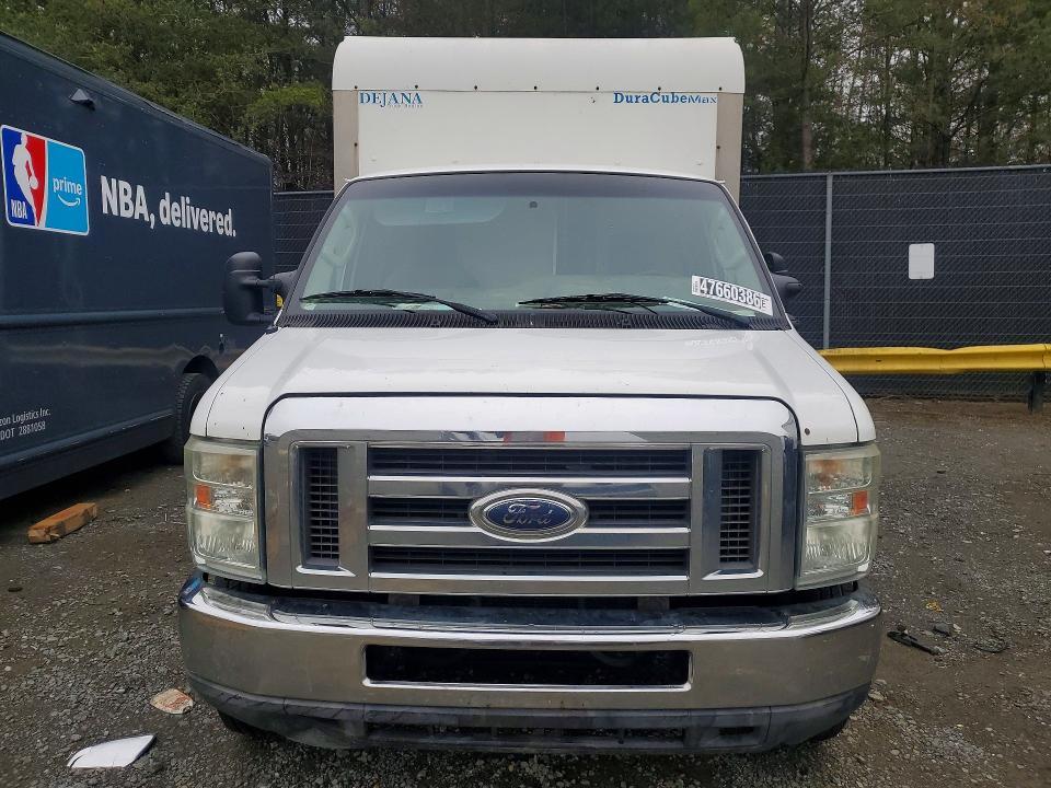 2010 Ford E350 CUT S