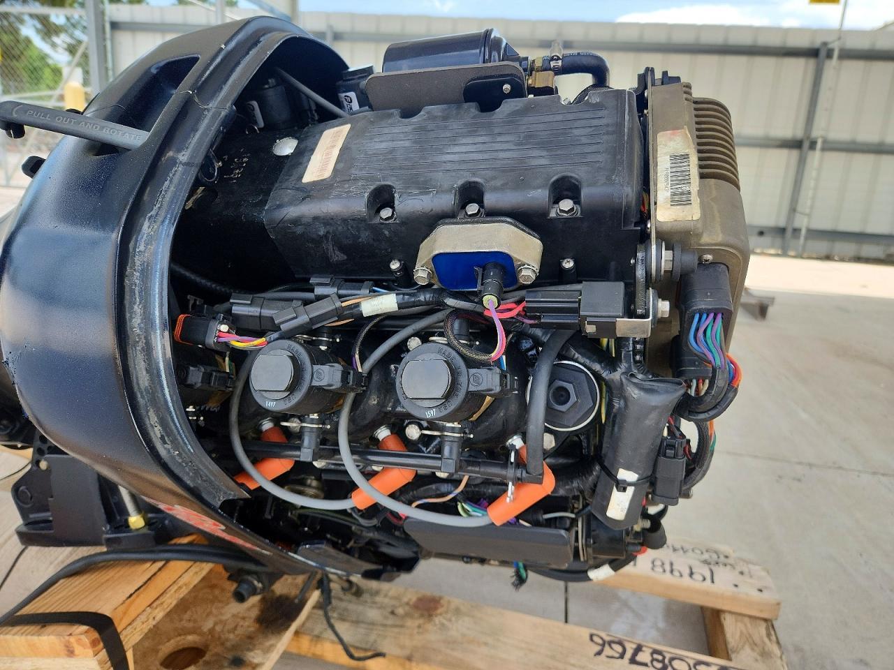 1998 Endeavour Boat 150-Outboard Engine