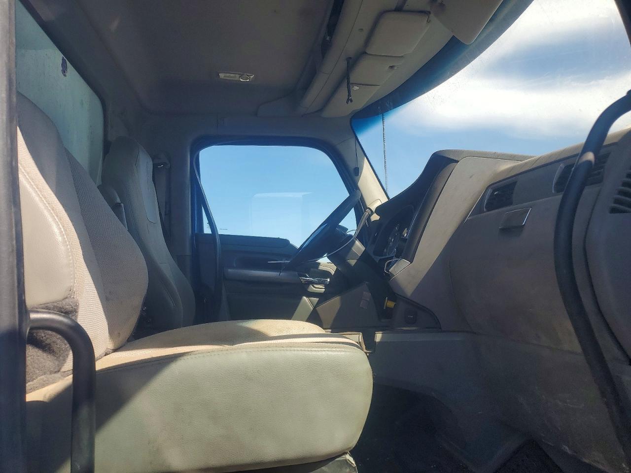 2015 Kenworth T880 Dump Truck