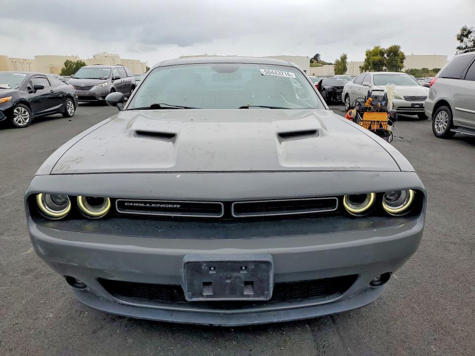 2017 Dodge Challenger sxt