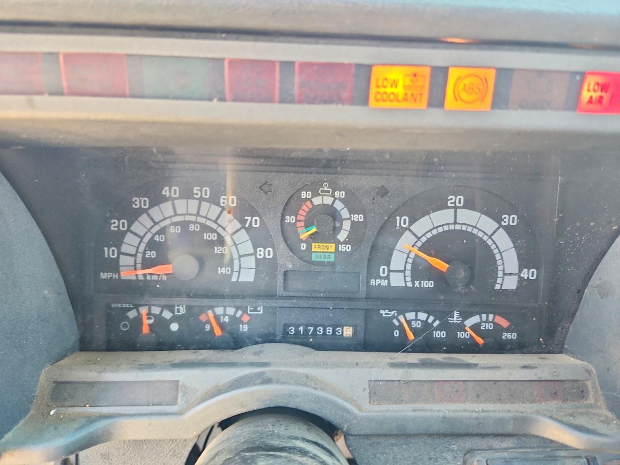 2000 Chevrolet C-SERIES C7H042