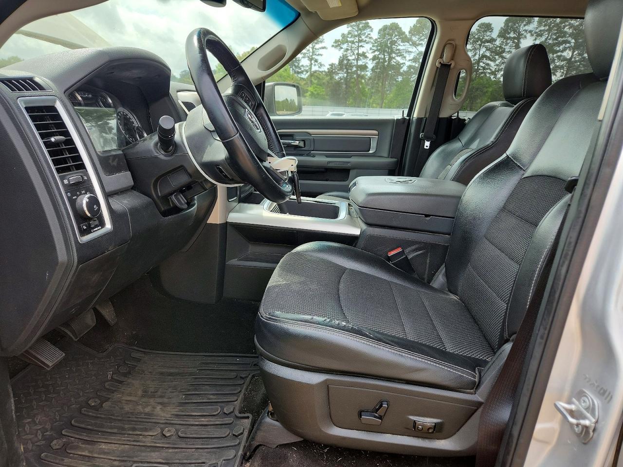 2017 Dodge RAM 1500 SLT