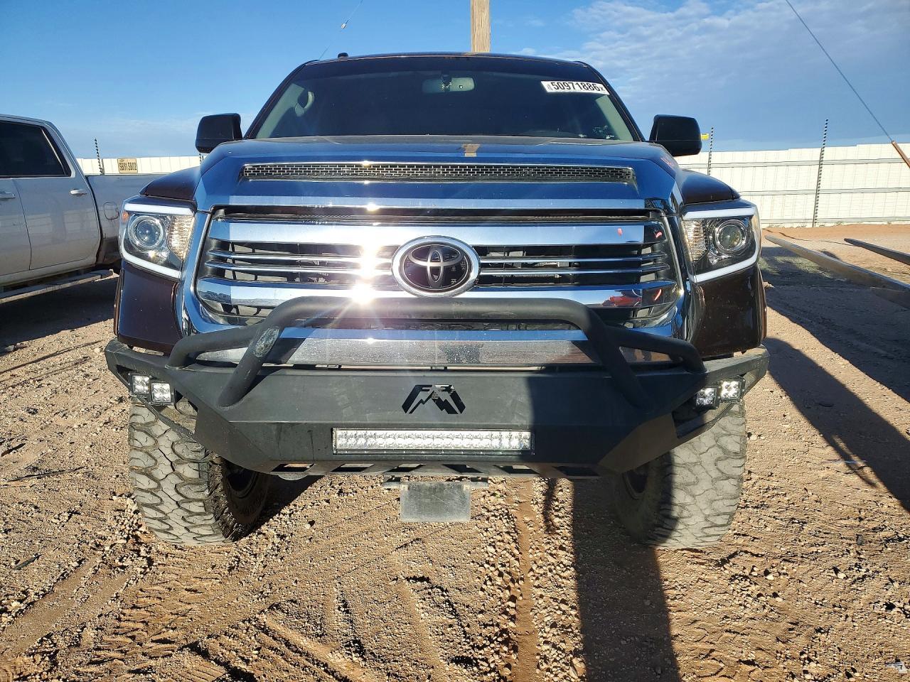 2017 Toyota Tundra SR5