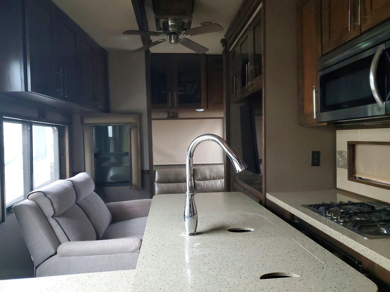 2018 Valeigh Rv Vilan O Camper