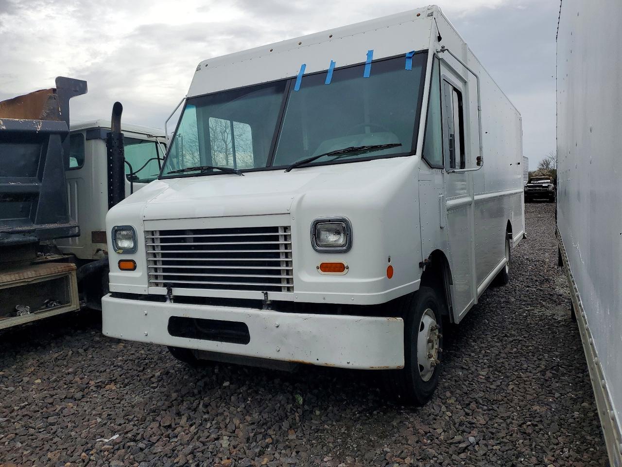 2014 Freightliner MT55G Chassis Delivery Truck