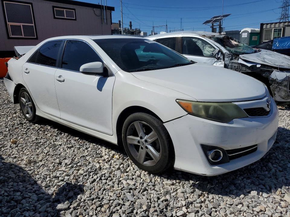 2013 Toyota Camry se
