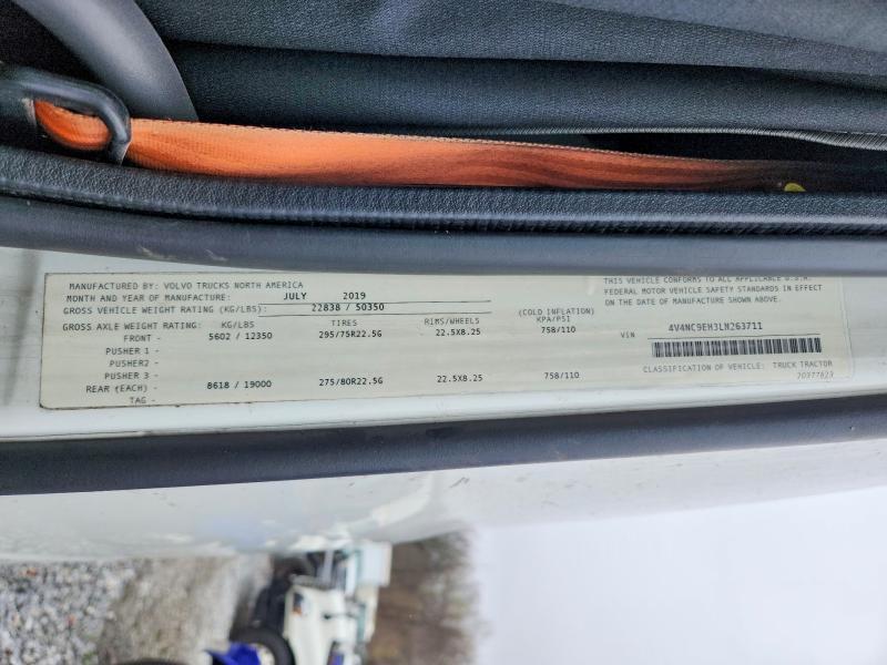 2020 Volvo VNL Semi Truck