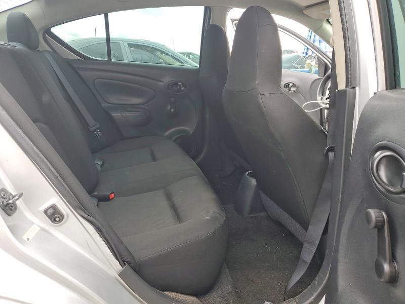 2017 Nissan Versa 1.6 s Plus