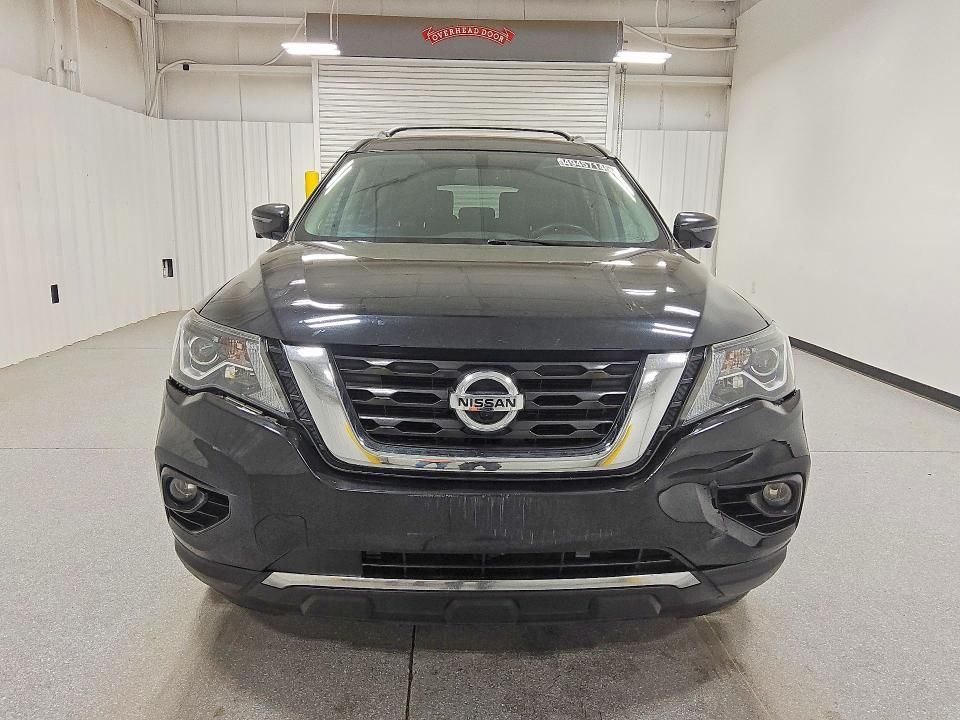 2017 Nissan Pathfinder s