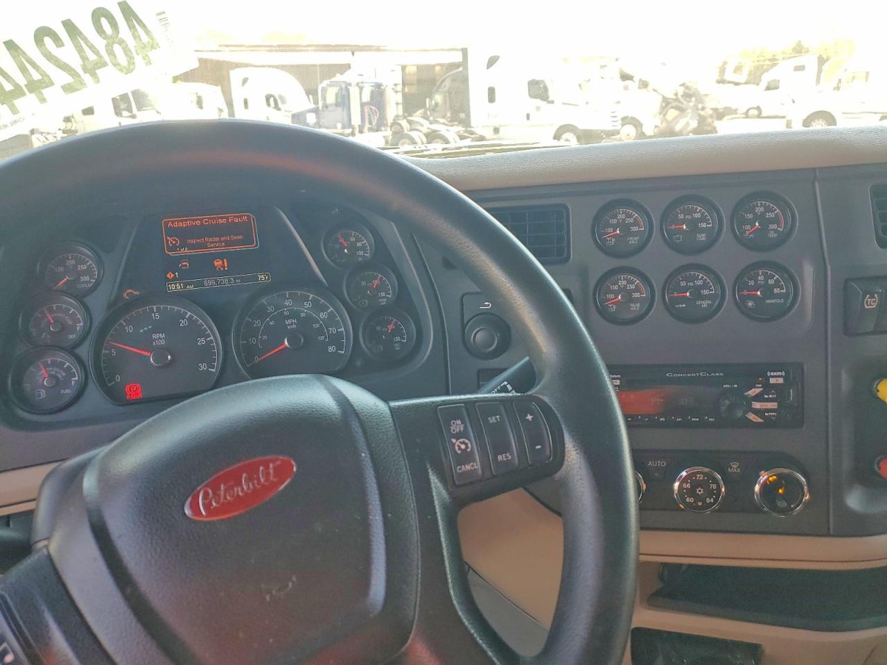 2019 Peterbilt 579 Semi Truck
