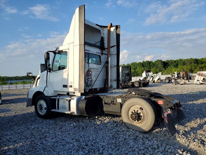 2017 Volvo VNL Semi Truck