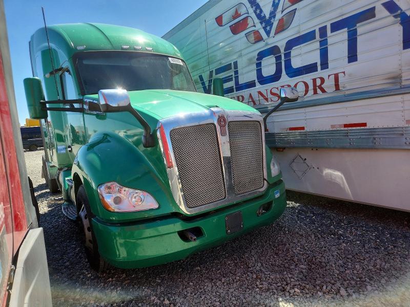 2019 Kenworth 2018 Kenworth T680 Semi Truck