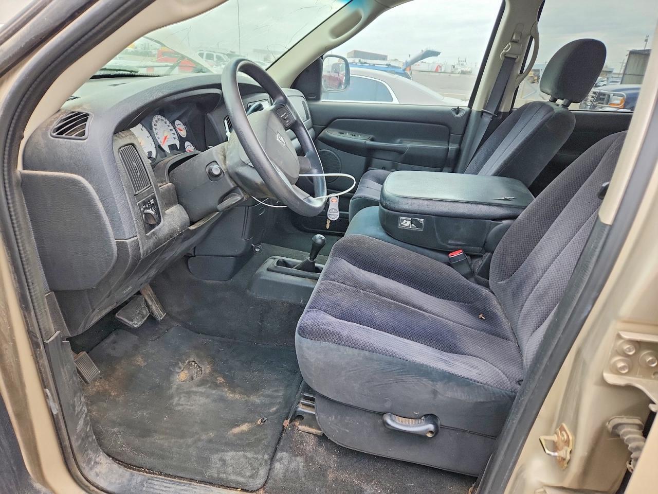 2005 Dodge RAM 1500 ST