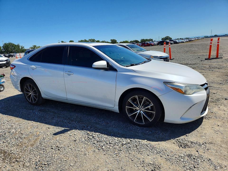 2015 Toyota Camry xse