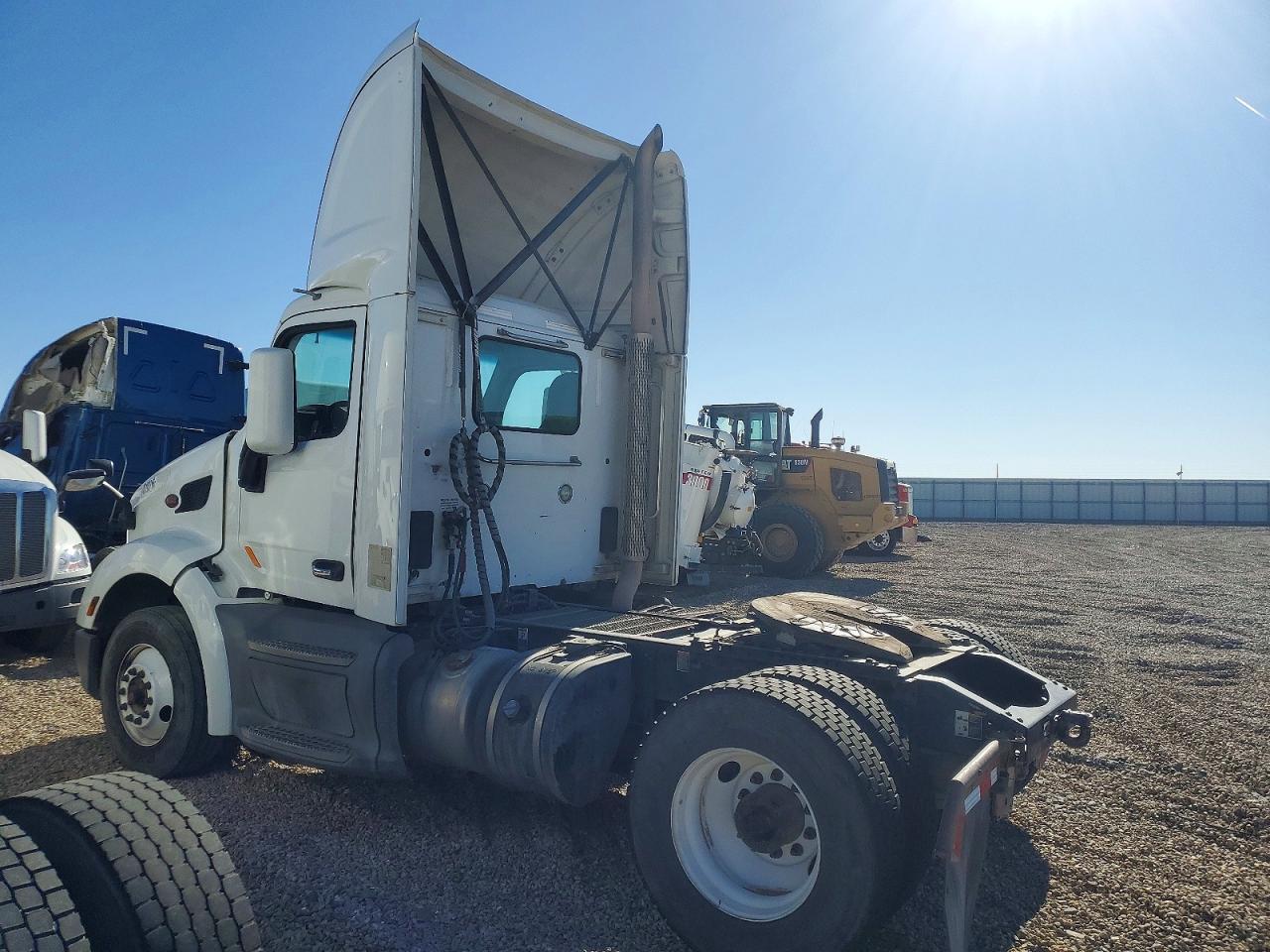 2019 Peterbilt 579 Semi Truck